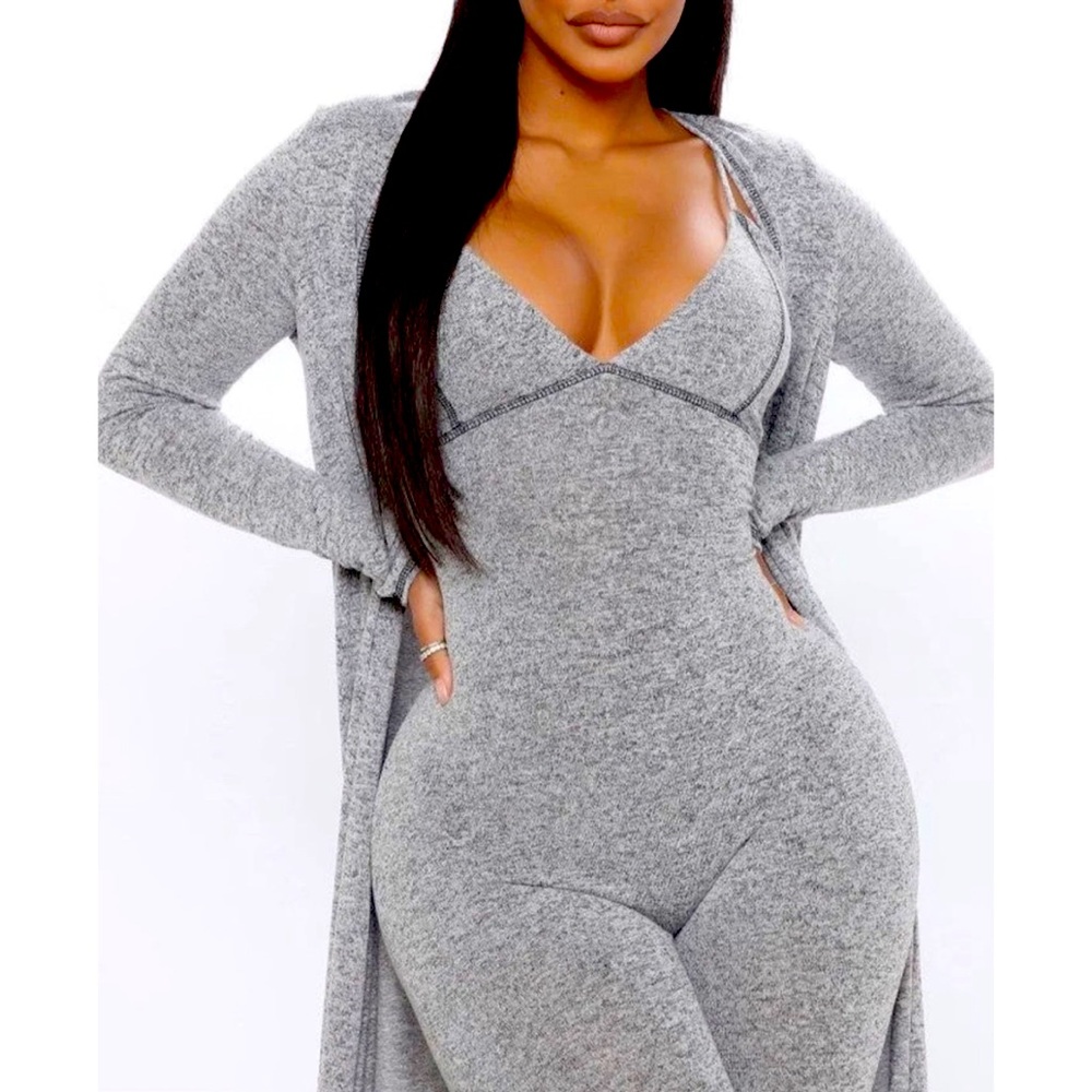 Fashion nova  jumpsuit love her.🌸